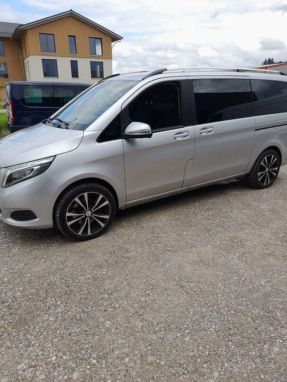Gebraucht Mercedes V250 190 PS (139 kW) 2018 Silber Van / Kleinbus