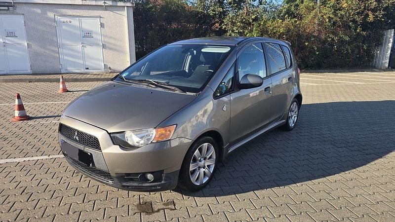 Grau Gebraucht 2010 Mitsubishi Colt Kleinwagen | 2.299 € (Superpreis) - Bild 1/4