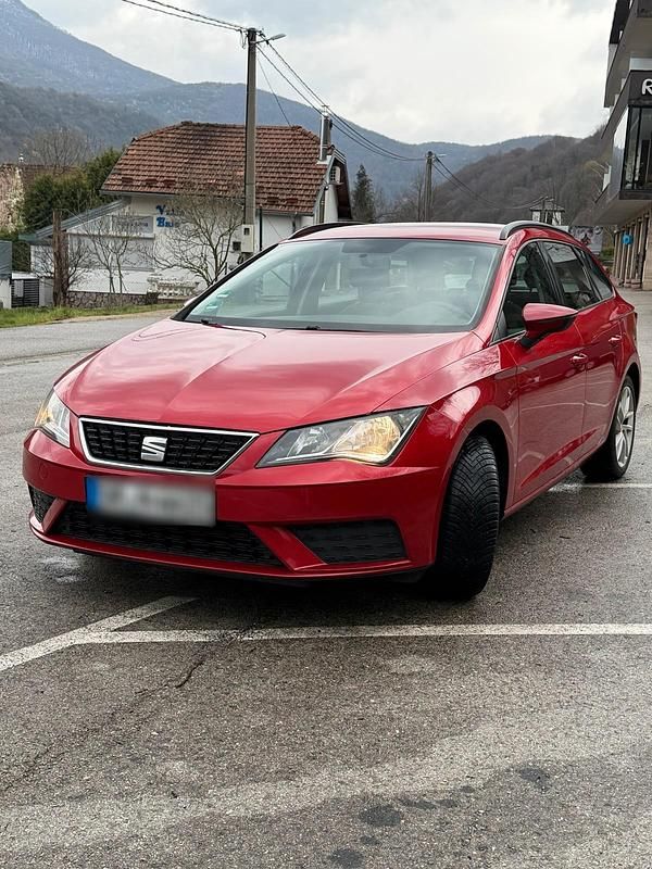 Second-hand Seat Leon 116 CP (85 kW) 2017 Roșu Berlinǎ