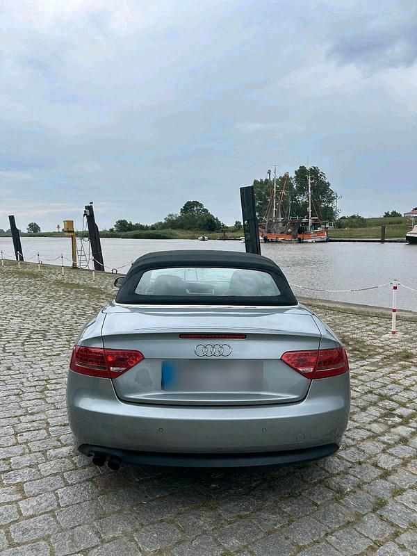 Gebraucht Audi A5 Cabriolet S-Line 160 PS (117 kW) 2010 Grau Cabrio