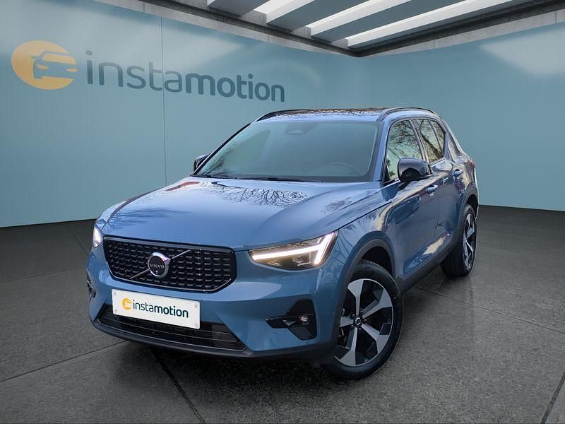 Blau Gebraucht 2025 Volvo XC40 SUV | 39.949 € (Teuer) - Bild 1/4