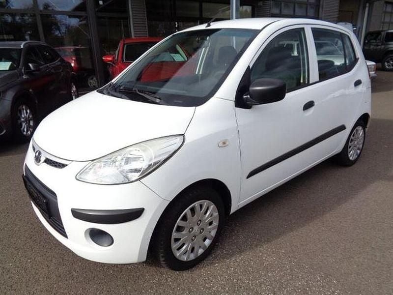 Weiß Gebraucht 2009 Hyundai i10 Edition+ Kleinwagen | 3.900 € (Teuer) - Bild 1/4
