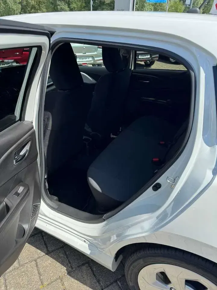 Neu Suzuki Swift Comfort 83 PS (61 kW) 2026 Weiß Kleinwagen