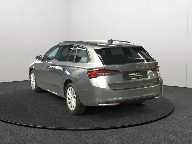 Gebraucht Skoda Octavia Selection 150 PS (110 kW) 2025 Grau Kombi