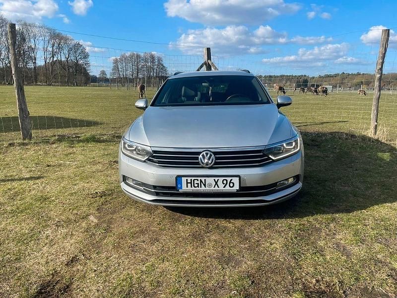 Gebraucht VW Passat R-line 120 PS (88 kW) 2018 Silber Kombi