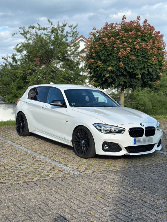 Weiß Gebraucht 2016 BMW 120 M Sport Kleinwagen | 18.900 € (Fairer Preis) - Bild 1/4
