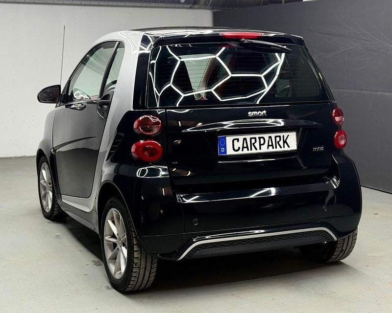 Gebraucht Smart ForTwo Coupé 71 PS (52 kW) 2012 Schwarz Coupé