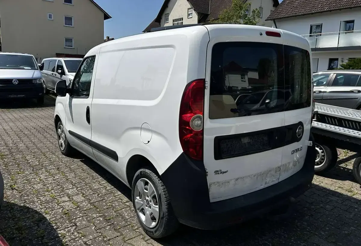 Gebraucht Fiat Doblò 90 PS (66 kW) 2014 Weiß Van / Kleinbus