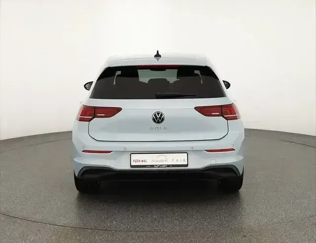 Ny VW Golf VIII 116 HK (85 kW) 2026 Sort Sedan