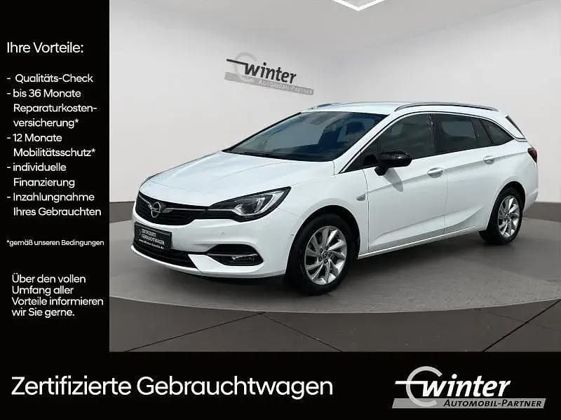 Weiß Gebraucht 2022 Opel Astra Business Elegance Kombi | 16.450 € (Guter Preis) - Bild 1/4