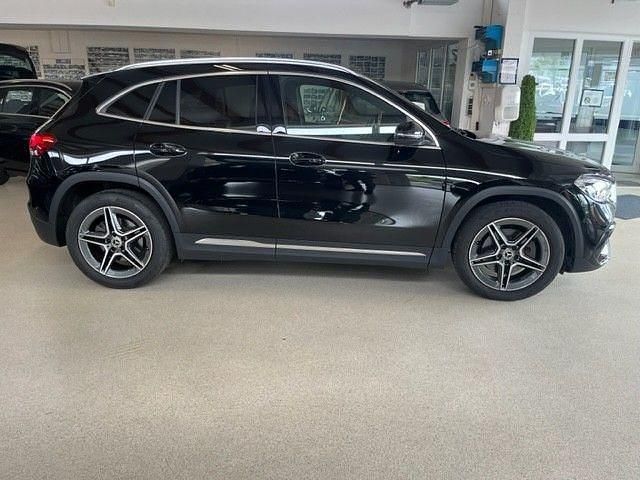 Gebraucht Mercedes GLA220 AMG 190 PS (139 kW) 2023 Kosmosschwarz SUV