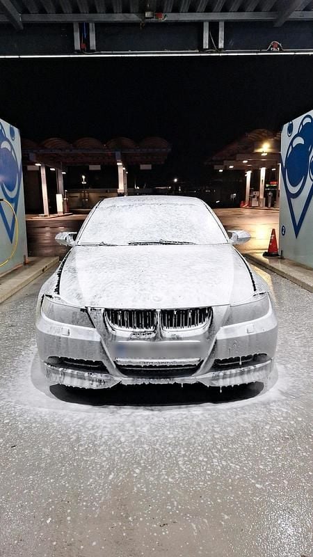 Gebraucht BMW 320 150 PS (110 kW) 2005 Schwarz Limousine