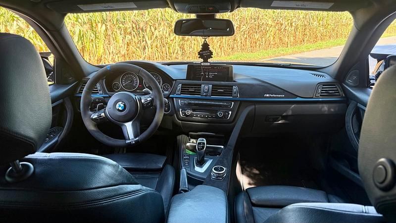 Blau Gebraucht 2012 BMW 335 M Performance Limousine | 18.000 € (Guter Preis) - Bild 1/4