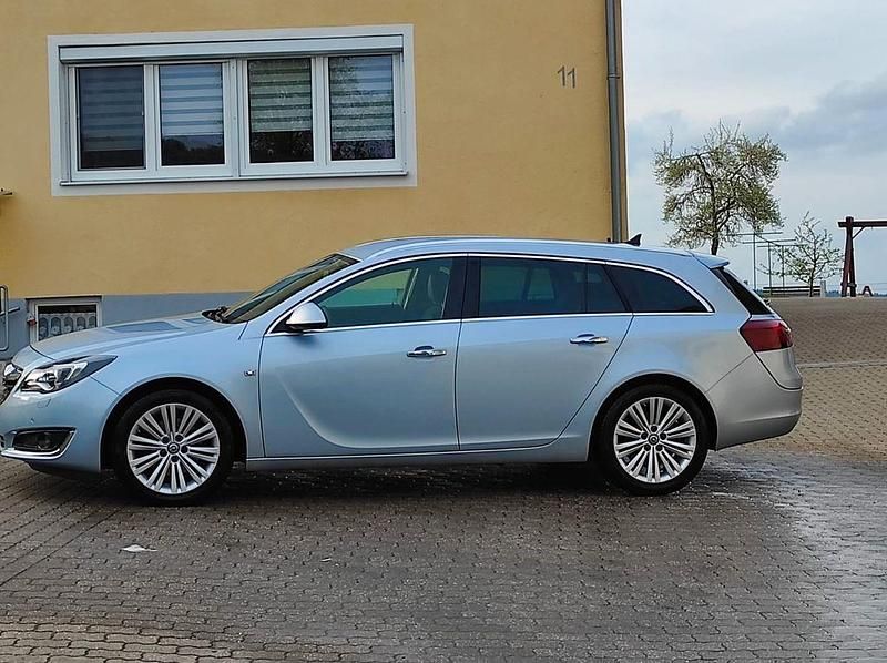 Gebraucht Opel Insignia 163 PS (119 kW) 2015 Silber Kombi