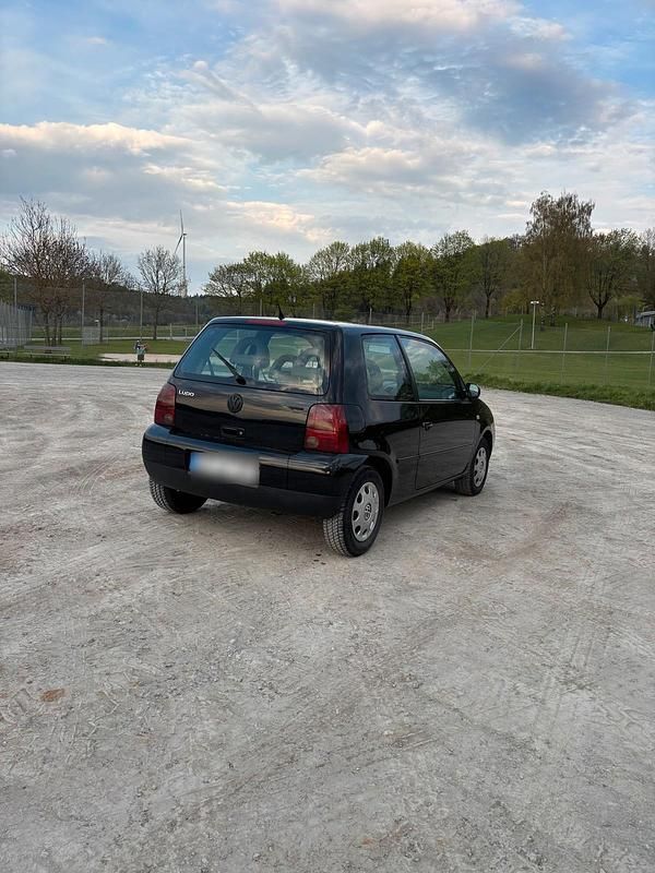 Gebraucht VW Lupo 50 PS (36 kW) 2001 Schwarz Kleinwagen