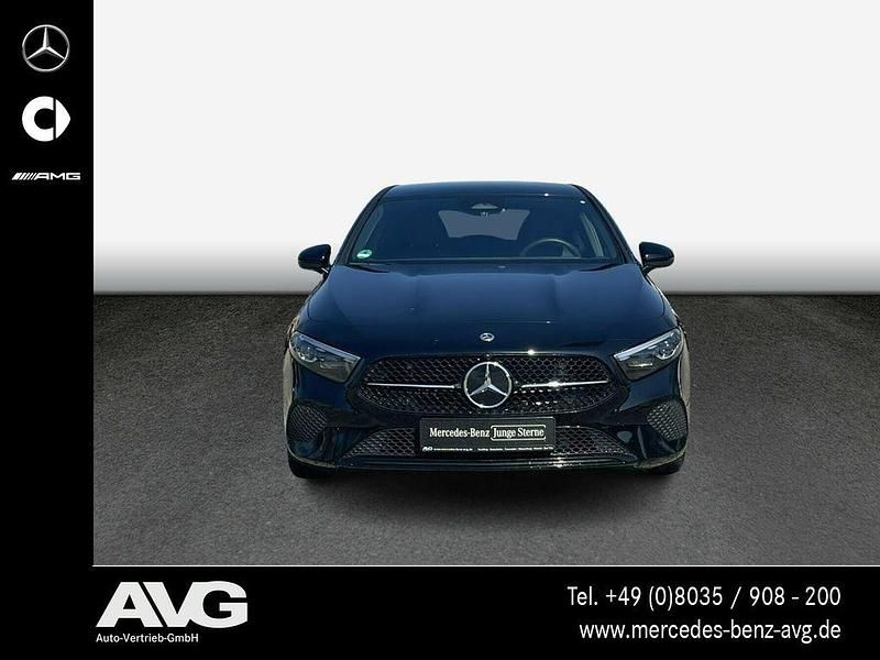Gebraucht Mercedes A200 Progressive 150 PS (110 kW) 2024 Schwarz Limousine