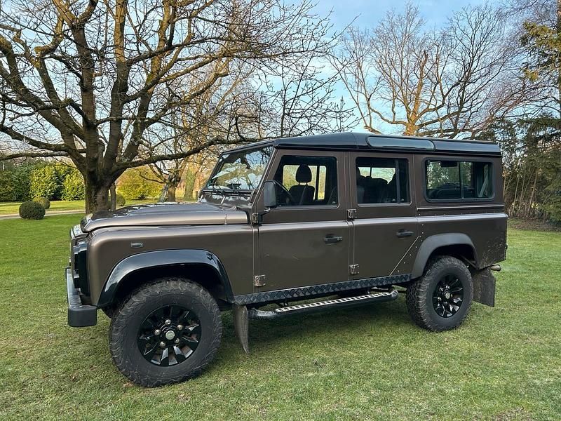 Gebraucht Land Rover Defender 122 PS (89 kW) 2013 Braun SUV
