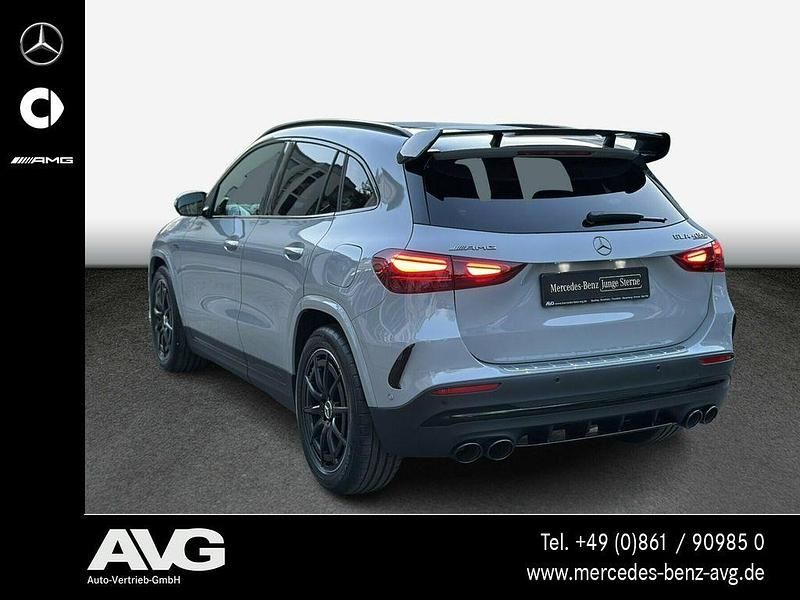 Gebraucht Mercedes GLA45 AMG AMG 421 PS (309 kW) 2024 Grau SUV