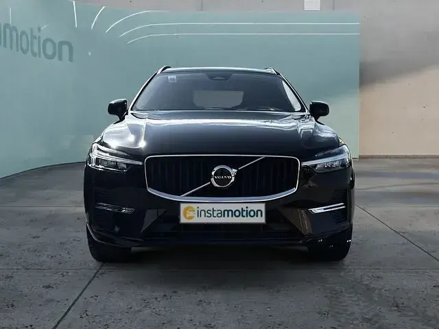 Gebraucht Volvo XC60 Core 197 PS (144 kW) 2023 Schwarz SUV