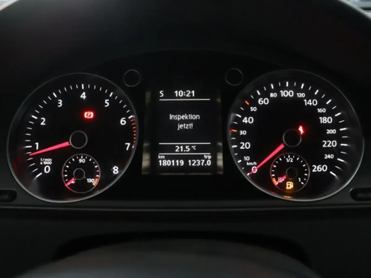 Gebraucht VW Passat Comfortline 122 PS (89 kW) 2014 Deep black perleffekt (metallic) Kombi