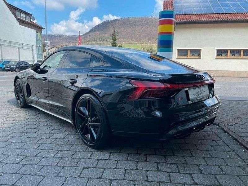 Gebraucht Audi e-tron GT quattro 439 kW (598 PS) 2023 Mythosschwarz metallic Limousine