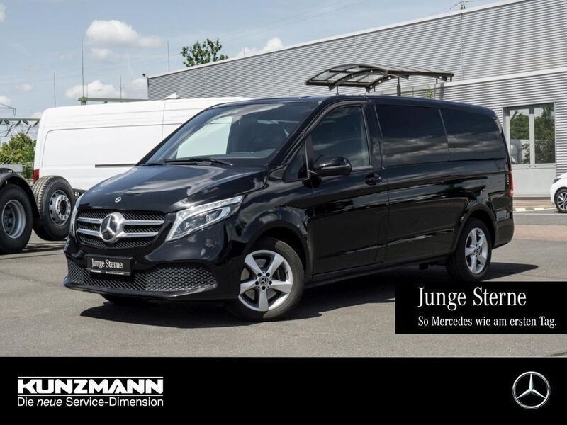 Obsidianschwarz metallic Gebraucht 2022 Mercedes V220 Edition Van / Kleinbus | 42.400 € (Fairer Preis) - Bild 1/4