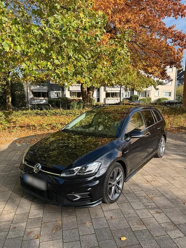 Schwarz Gebraucht 2019 VW Golf VII R-line Kombi | 14.500 € (Fairer Preis) - Bild 1/4