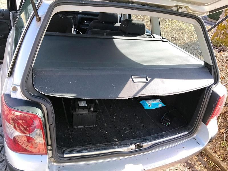 Gebraucht VW Passat 105 PS (77 kW) 2001 Silber Kombi