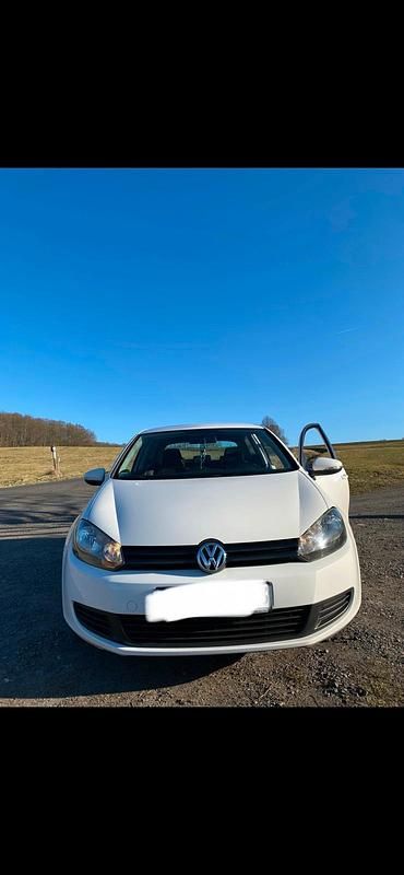 Gebraucht VW Golf VI 80 PS (58 kW) 2010 Weiß Kleinwagen