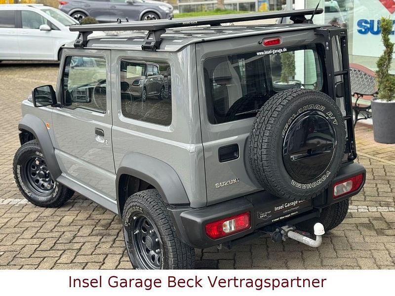 Gebraucht Suzuki Jimny 102 PS (75 kW) 2023 Grau SUV
