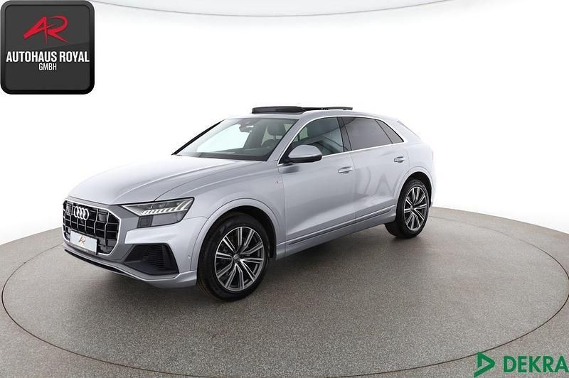 Silber (metallic) Gebraucht 2020 Audi Q8 S-Line SUV | 61.880 € (Guter Preis) - Bild 1/4