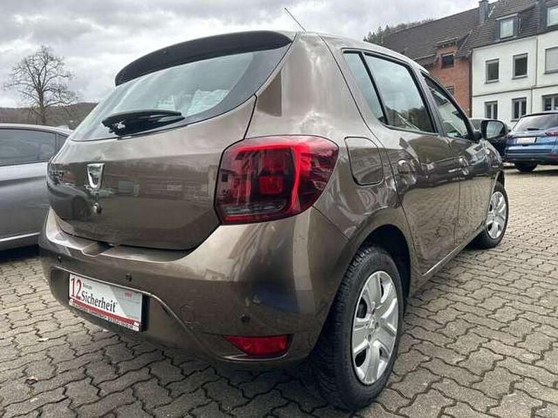 Gebraucht Dacia Sandero Lauréate 90 PS (66 kW) 2017 Nerzbraun Limousine