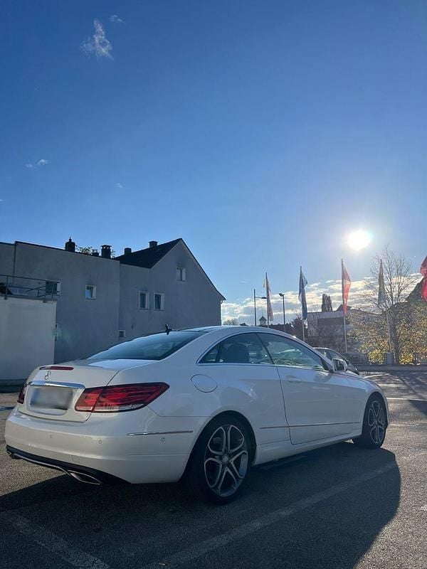 Gebraucht Mercedes E350 306 PS (225 kW) 2013 Weiß Coupé