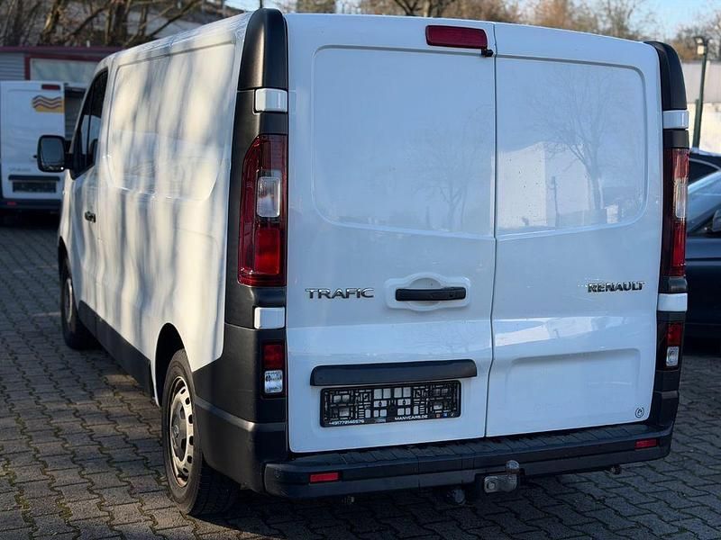 Gebraucht Renault Trafic Komfort 120 PS (88 kW) 2019 Weiß Van / Kleinbus
