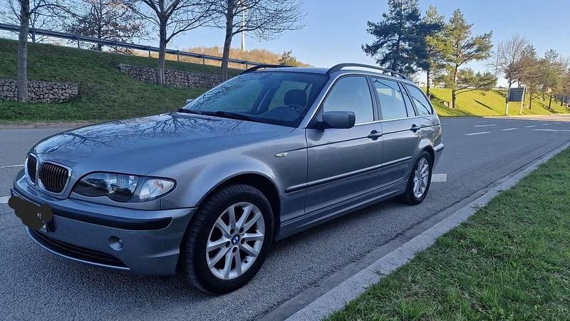 Gebraucht BMW 318 Lifestyle 143 PS (105 kW) 2005 Silber Kombi