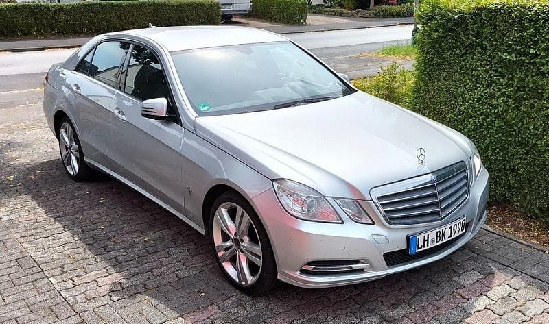 Usata Mercedes E200 184 CV (135 kW) 2012 Argento Berlina