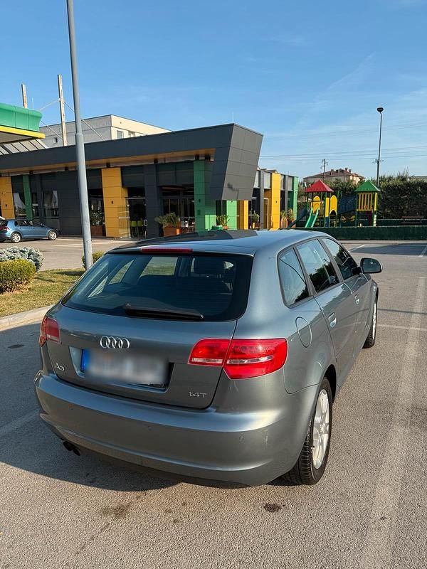 Grau Gebraucht 2010 Audi A3 Attraction Kombi | 7.500 € (Etwas zu teuer) - Bild 1/4