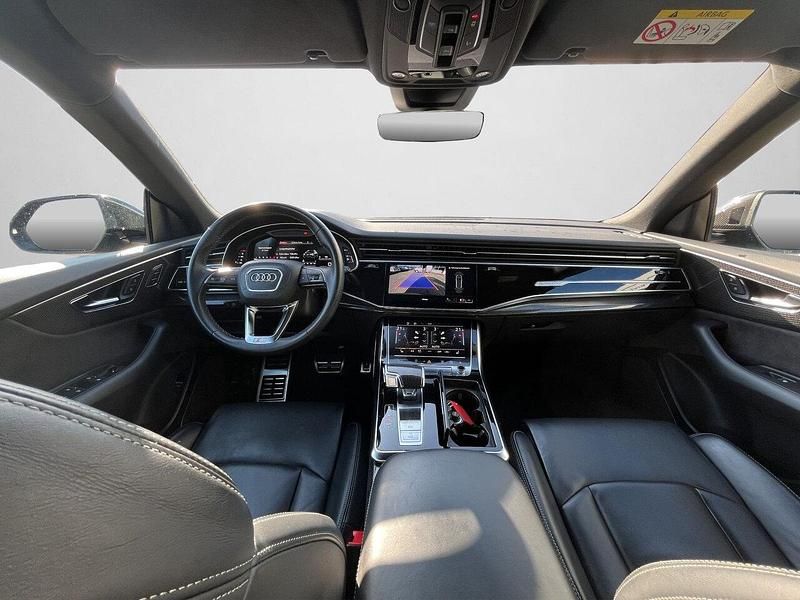 Gebraucht Audi Q8 Ambiente 286 PS (210 kW) 2022 Daytonagrau perleffekt (metallic) SUV