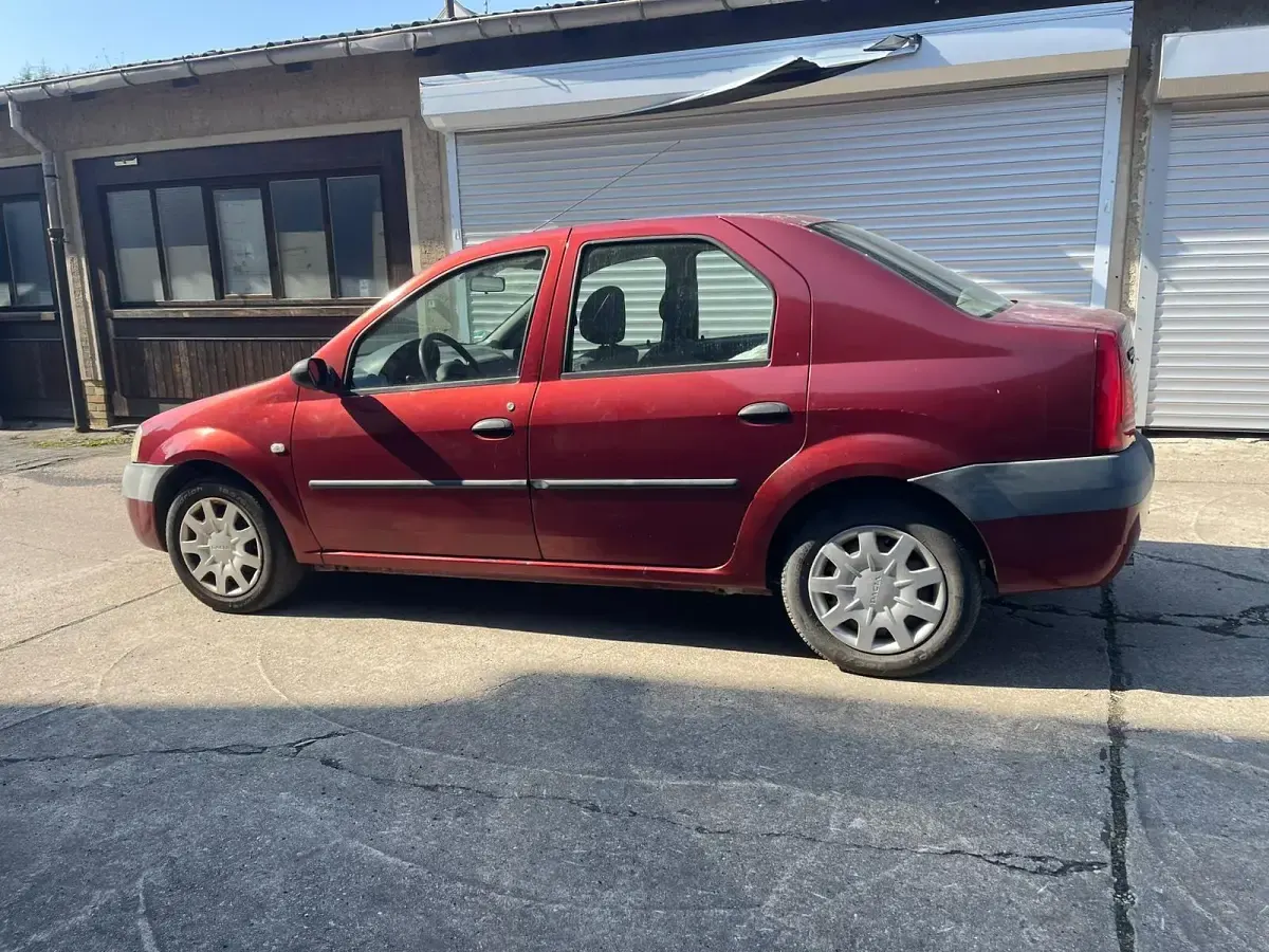 Second-hand Dacia Logan 75 CP (55 kW) 2005 Roșu Berlinǎ