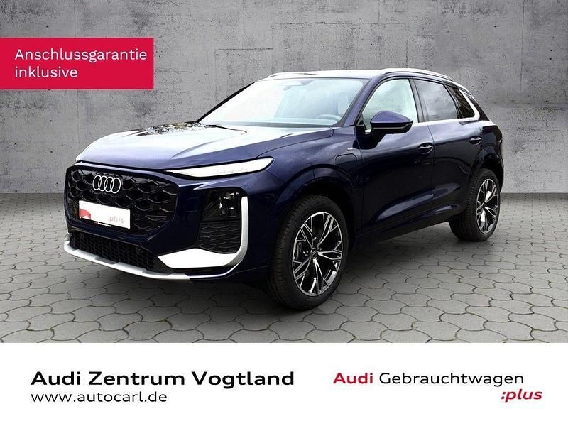 Navarrablau metallic Gebraucht 2025 Audi Q3 Ambiente SUV | 54.980 € - Bild 1/4