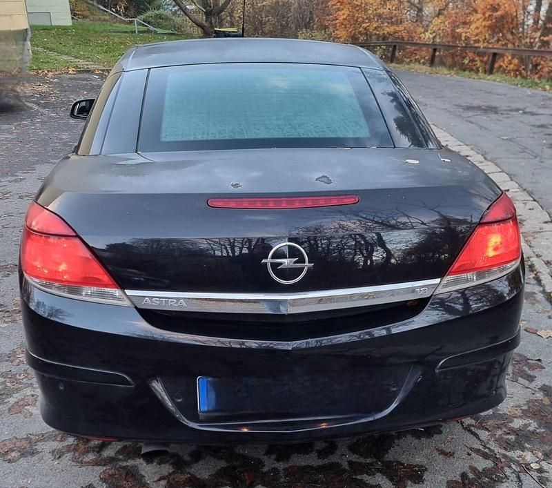Gebraucht Opel Astra Cabriolet 140 PS (102 kW) 2007 Schwarz Cabrio