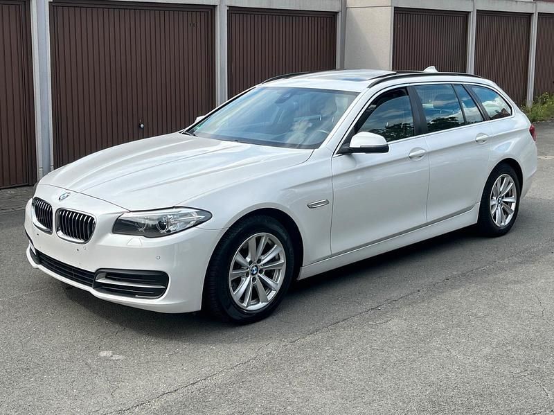 Weiß Gebraucht 2014 BMW 518 Performance Kombi | 11.900 € (Superpreis) - Bild 1/4