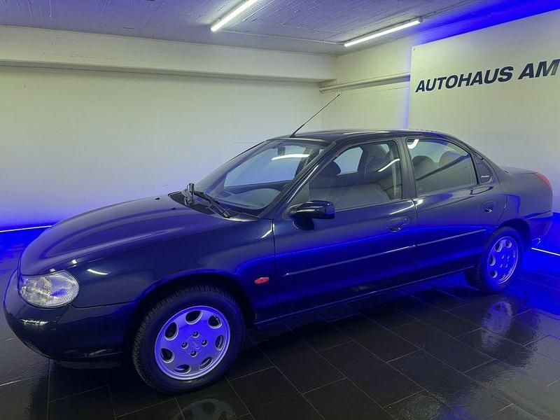 Gebraucht Ford Mondeo 116 PS (85 kW) 2000 Blau Limousine