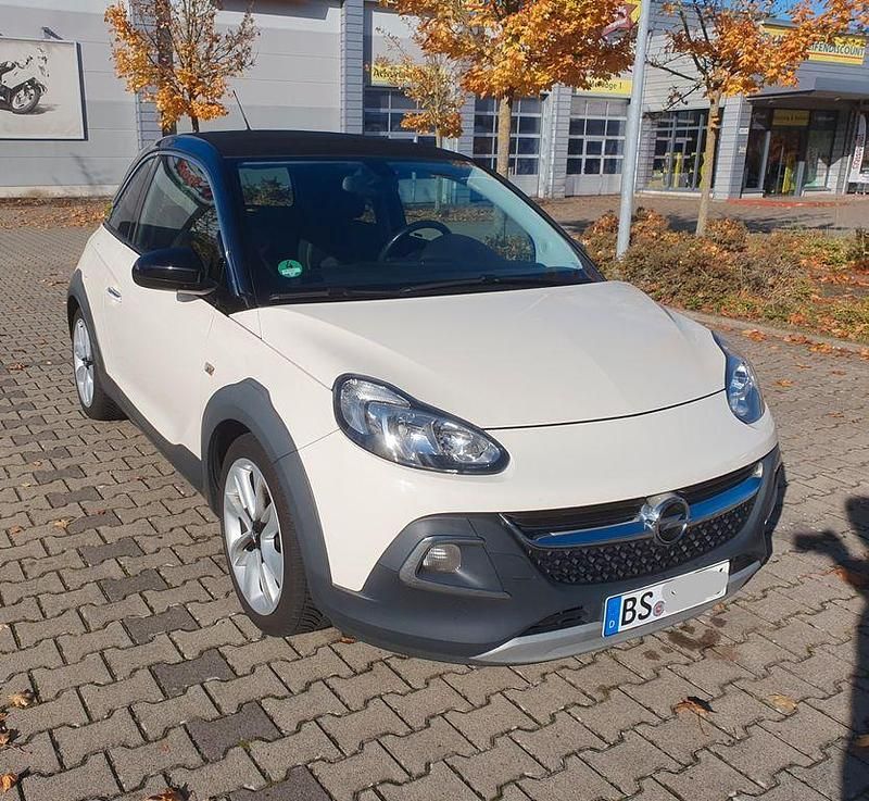Weiß Gebraucht 2018 Opel Adam Rocks Rocks Kleinwagen | 12.400 € (Etwas zu teuer) - Bild 1/4