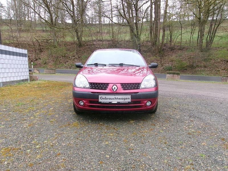 Gebraucht Renault Clio II Dynamique 75 PS (55 kW) 2002 Rot Limousine