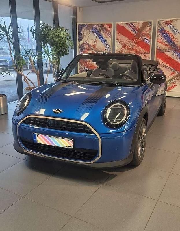 Blau Neu 2025 Mini Cooper Cabriolet Favoured Cabrio | 33.000 € (Guter Preis) - Bild 1/1