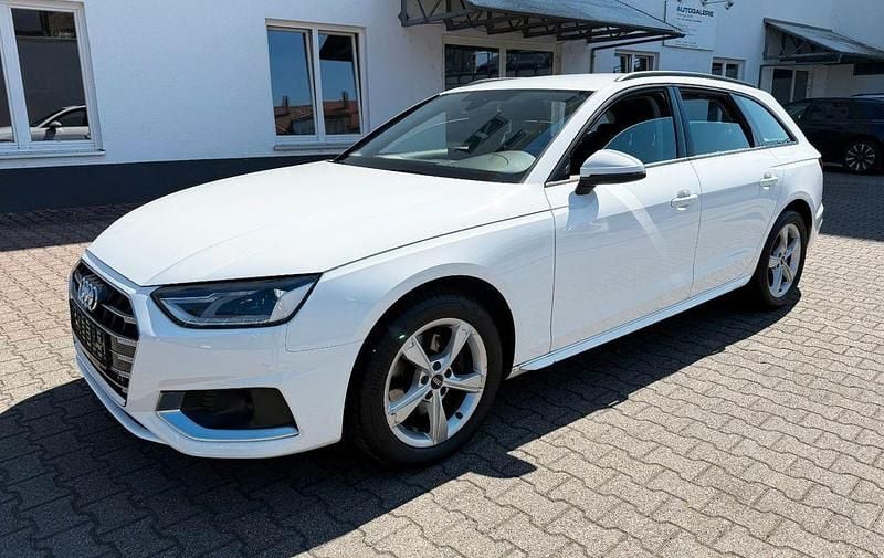 Weiß Gebraucht 2022 Audi A4 Advanced Kombi | 23.999 € (Superpreis) - Bild 1/4