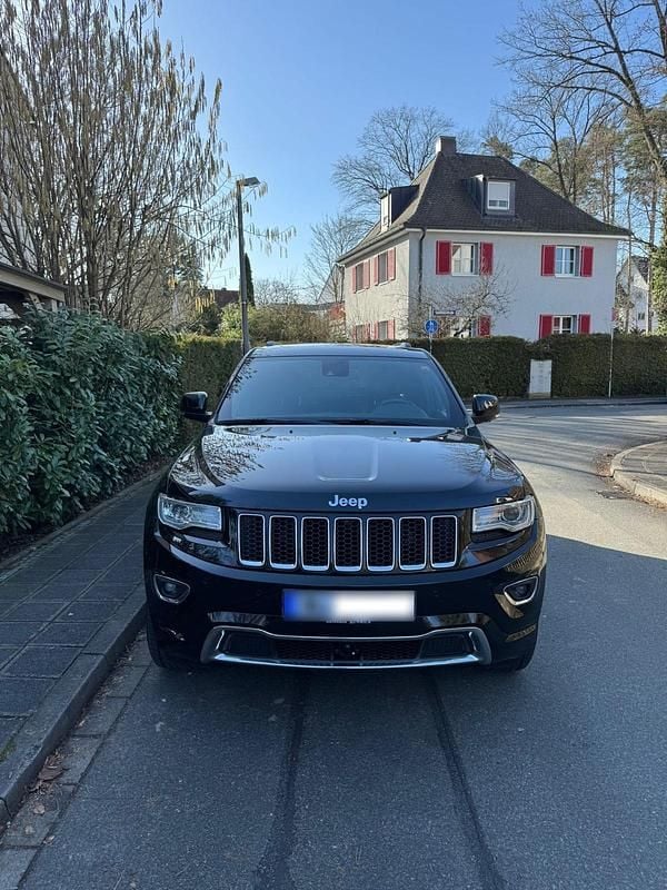 Gebraucht Jeep Grand Cherokee Overland 250 PS (183 kW) 2016 Schwarz SUV
