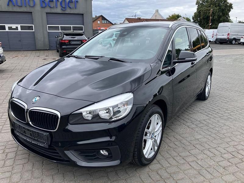 Schwarz Gebraucht 2016 BMW 218 Gran Tourer Advantage Van / Kleinbus | 8.800 € (Guter Preis) - Bild 1/4