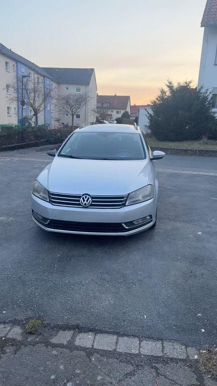 Gebraucht VW Passat Trendline 140 PS (102 kW) 2012 Grau Kombi